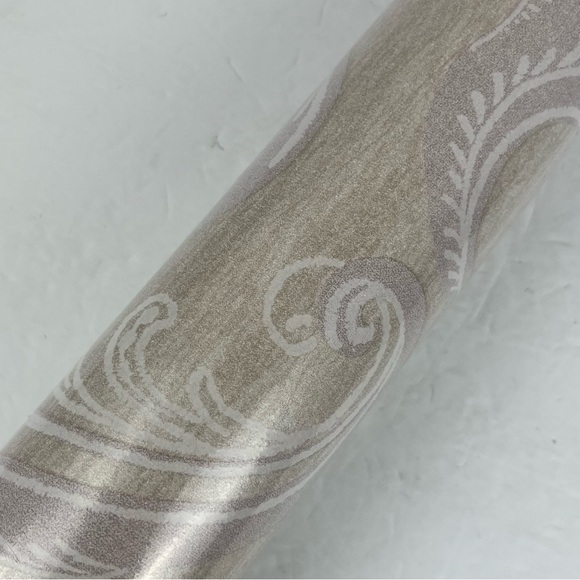 (2)Kenneth James high-end wallpaper double rolls scroll neutral pattern - Picture 12 of 16